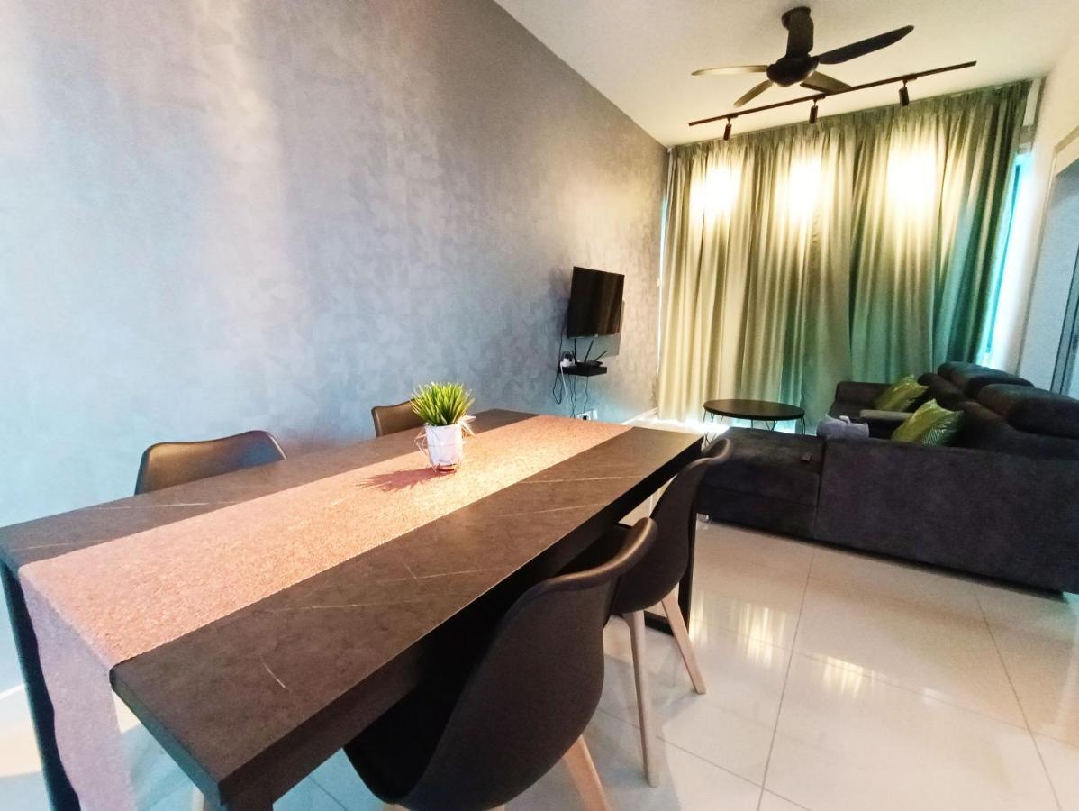 Netflix # Sky Suite Near Jaya One By Salaam Suites, 2 Pax Petaling Dzsaja Kültér fotó